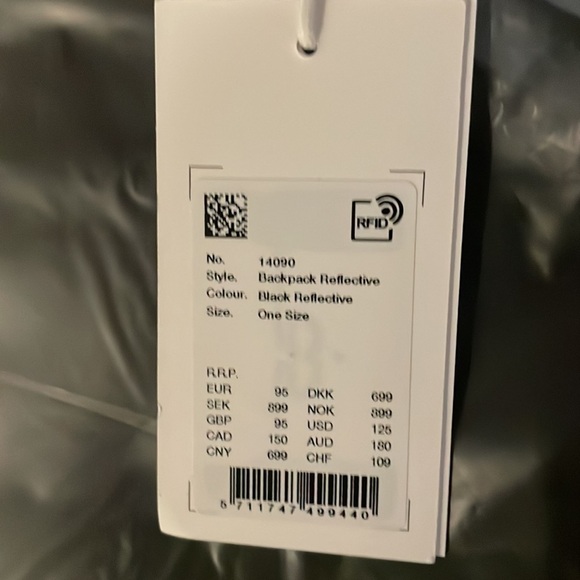 NEW Rains Reflective Metro Commuter Backpack Unisex - Picture 7 of 10